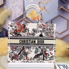 Christian Dior Shopping Bags